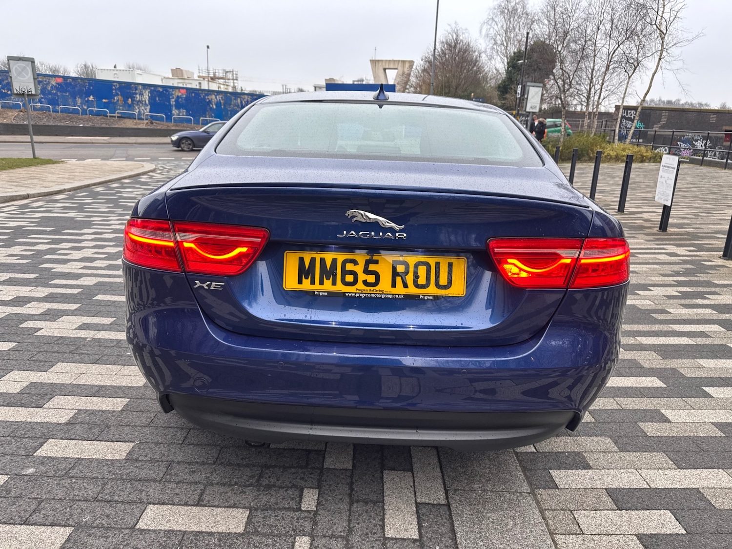 Used Jaguar XE 2015 for sale - 77694665: Photo 4