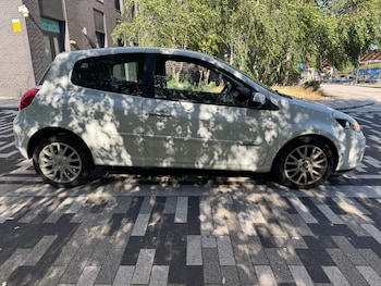 Used Renault Clio 2011 for sale - 79198759: Photo