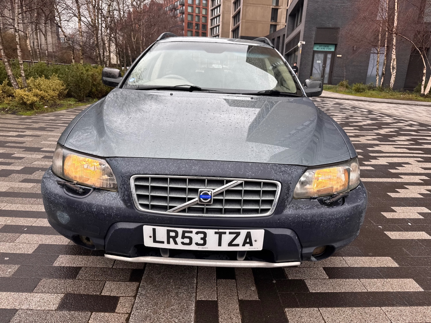 Used Volvo XC70 2003 for sale - 77467851: Photo 2