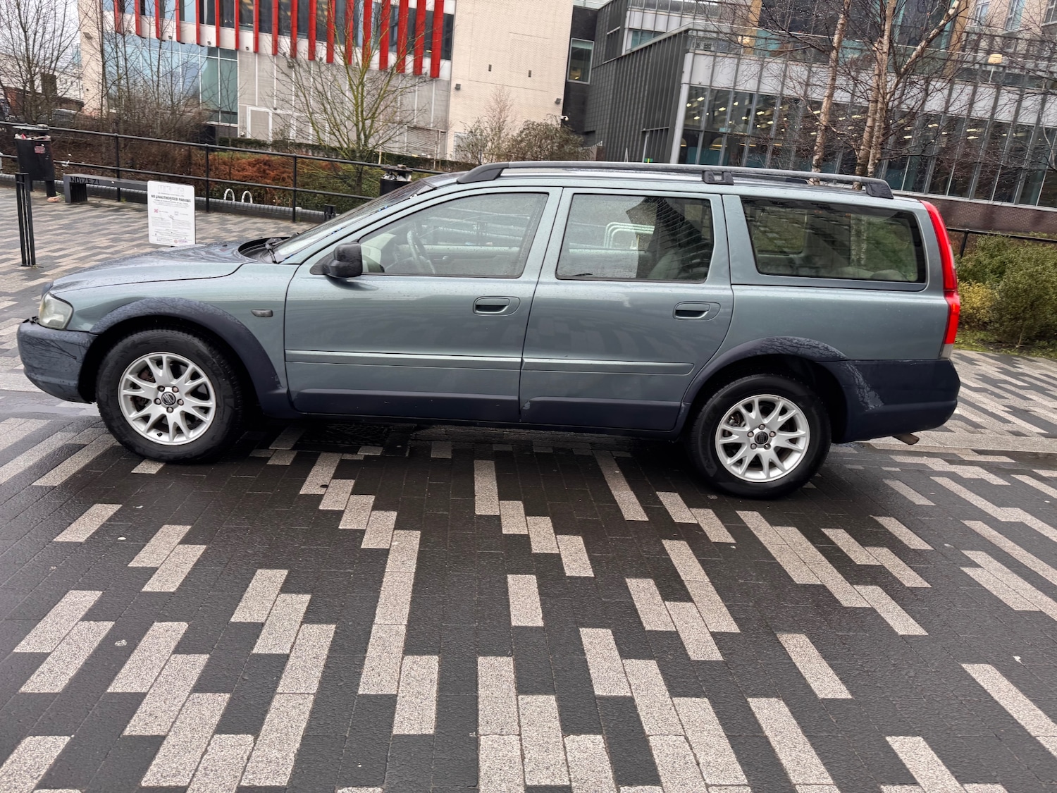 Used Volvo XC70 2003 for sale - 77467851: Photo 5