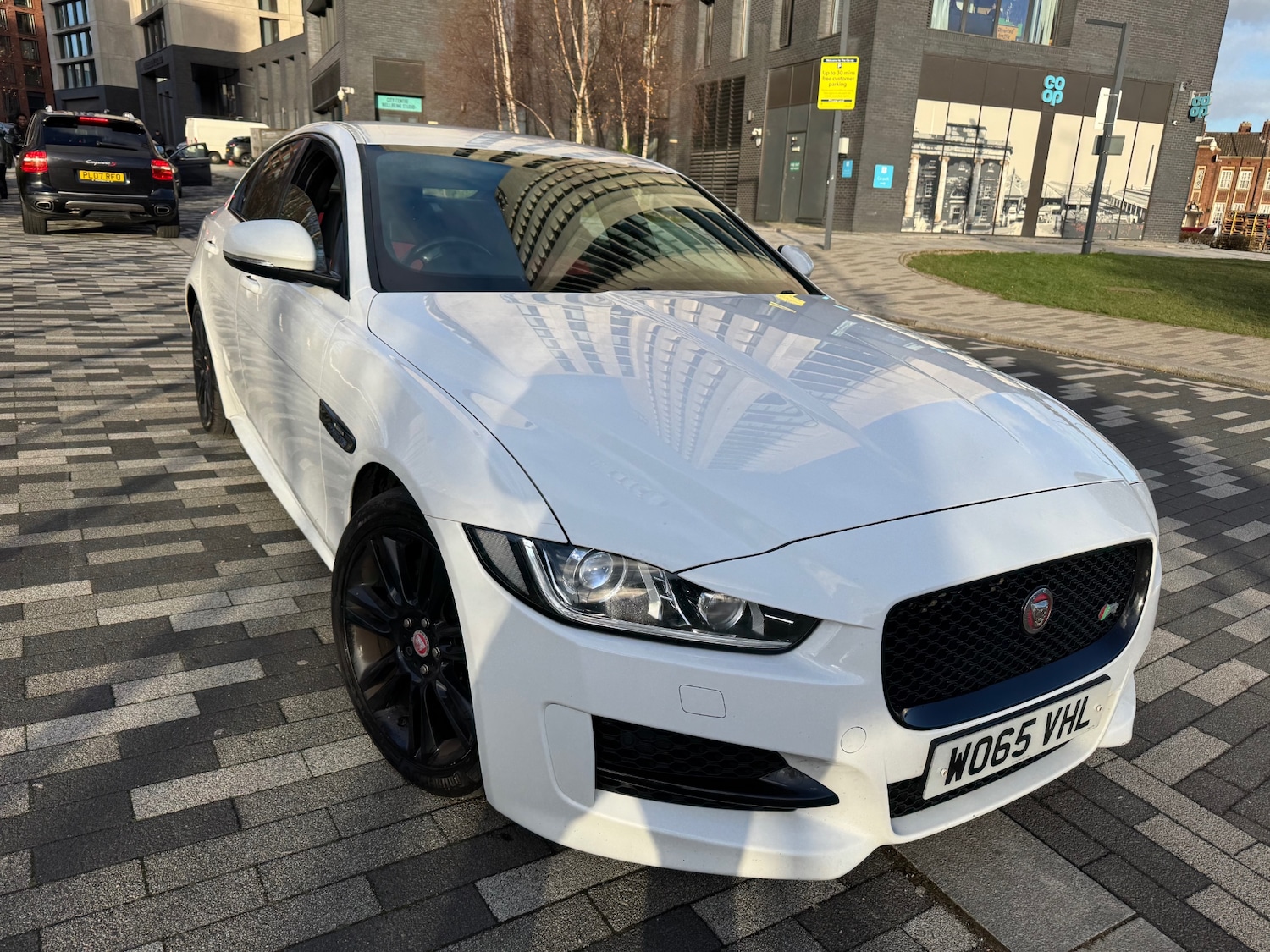 Used Jaguar XE 2015 for sale - 76898190: Photo 1