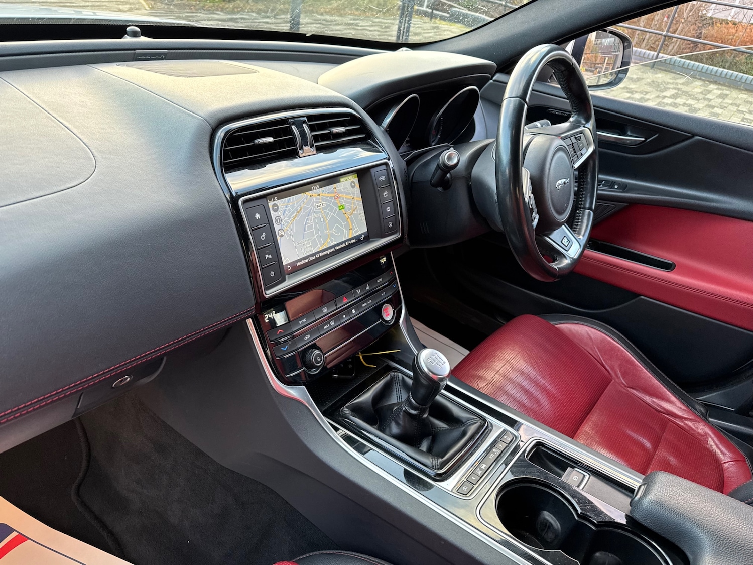 Used Jaguar XE 2015 for sale - 76898190: Photo 11