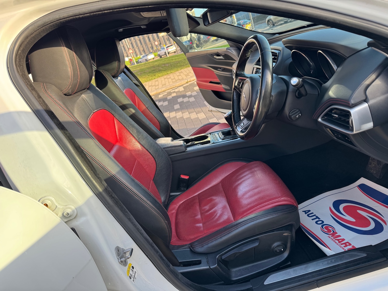 Used Jaguar XE 2015 for sale - 76898190: Photo 17