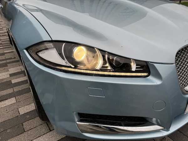 Used Jaguar XF 2013 for sale - 72789243: Photo 11