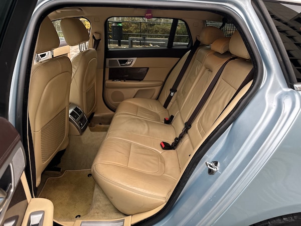 Used Jaguar XF 2013 for sale - 72789243: Photo 17