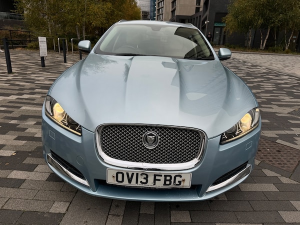 Used Jaguar XF 2013 for sale - 72789243: Photo 2