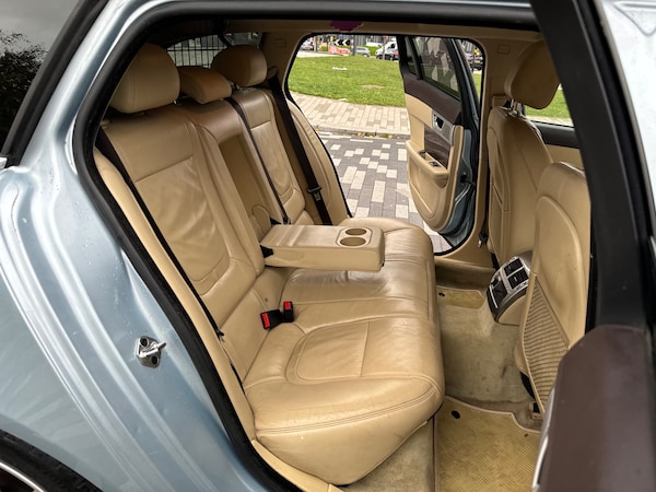 Used Jaguar XF 2013 for sale - 72789243: Photo 7