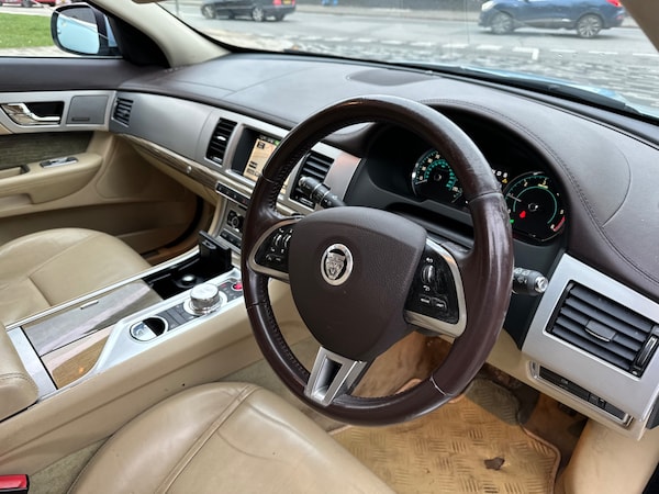 Used Jaguar XF 2013 for sale - 72789243: Photo 9