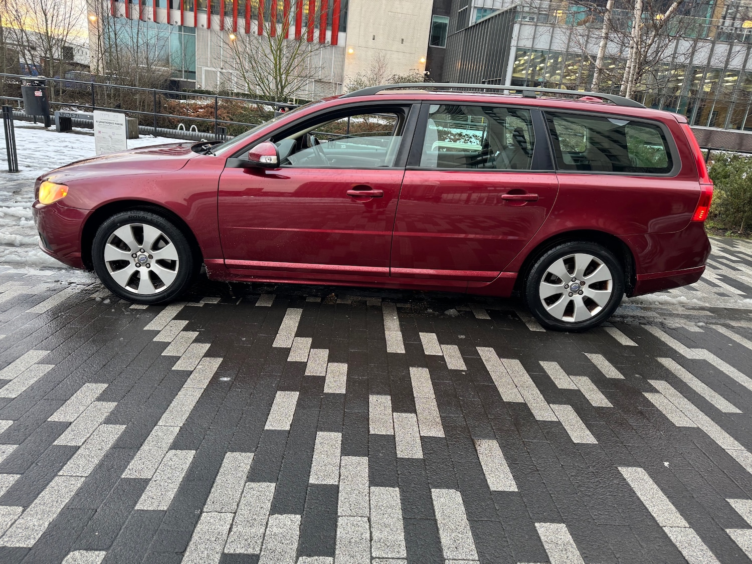 Used Volvo V70 2008 for sale - 77154615: Photo 5