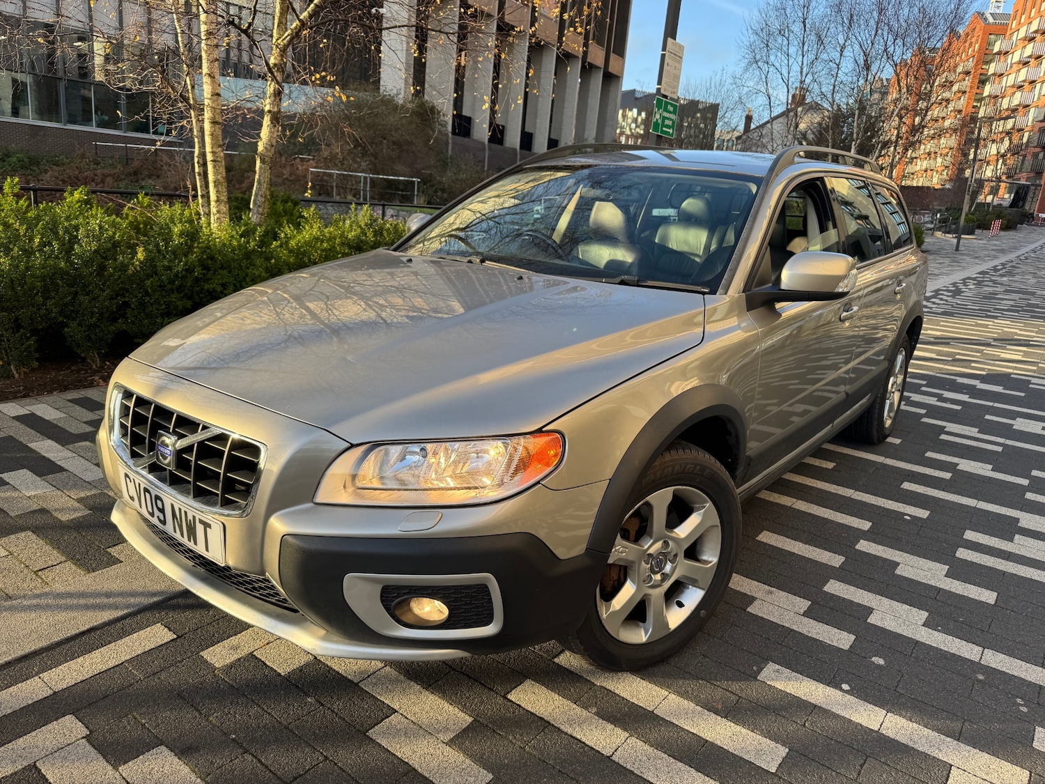 Used Volvo XC70 2009 for sale - 76898192: Photo 13