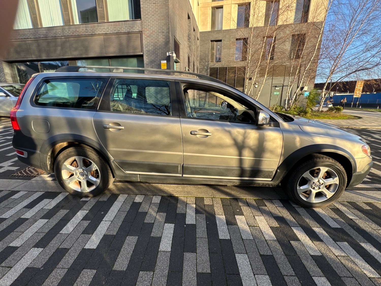 Used Volvo XC70 2009 for sale - 76898192: Photo 3