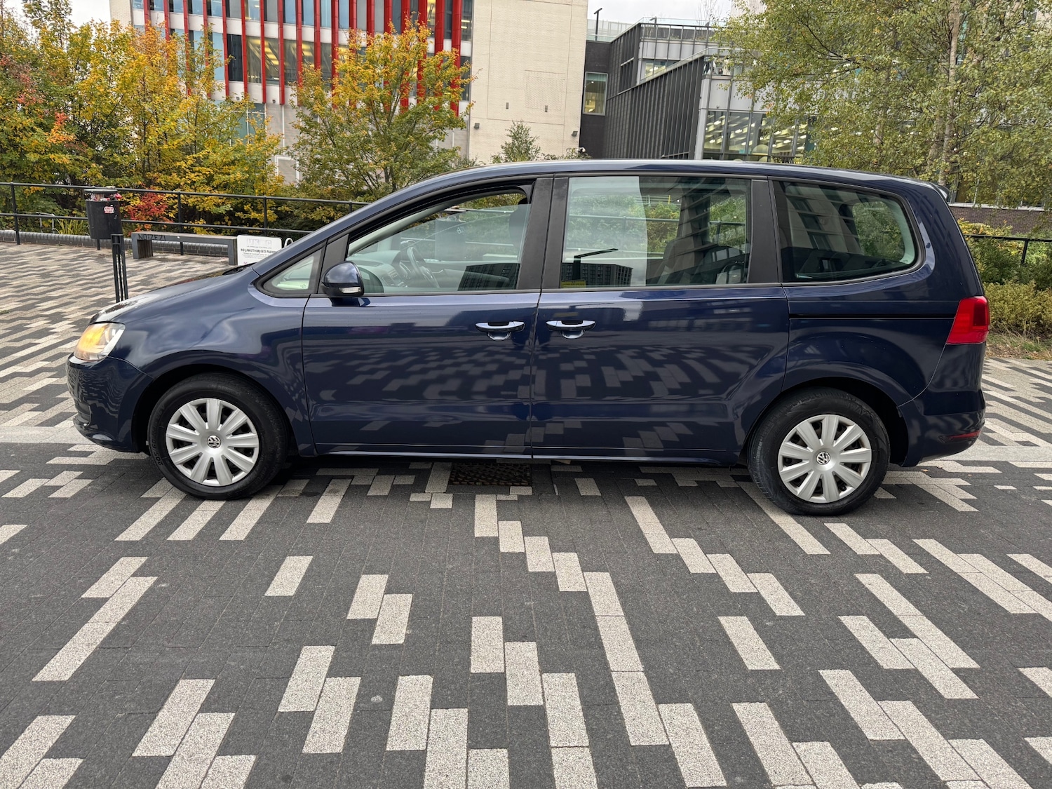 Used Volkswagen Sharan 2011 for sale - 76305835: Photo 5
