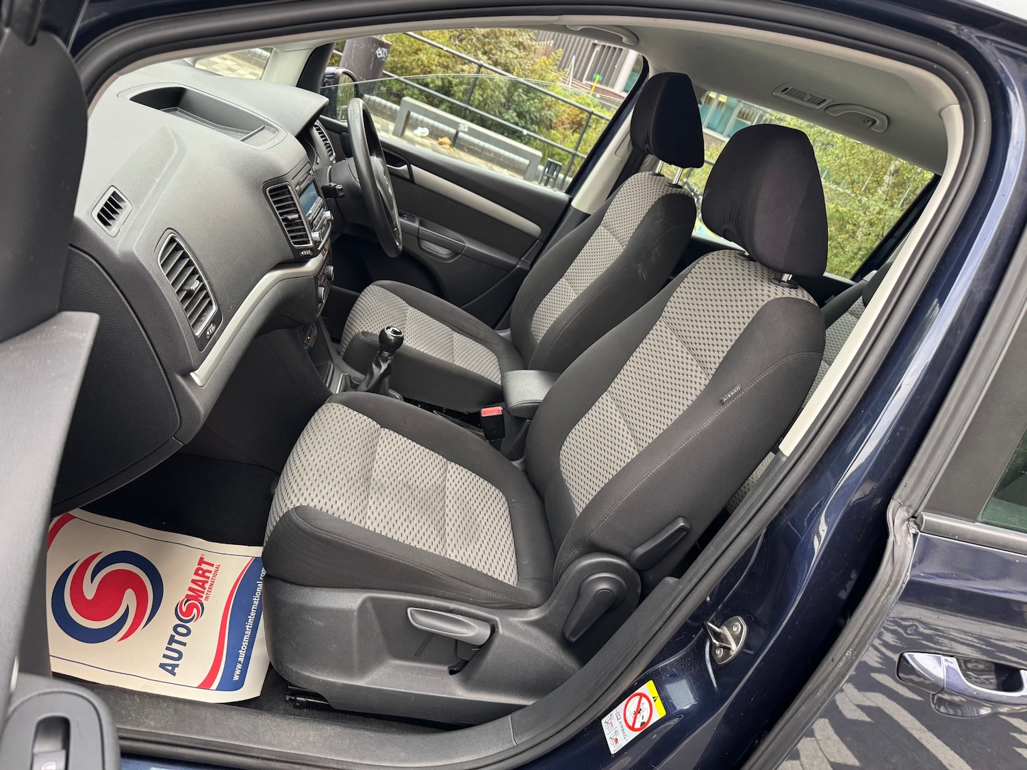 Used Volkswagen Sharan 2011 for sale - 76305835: Photo 6