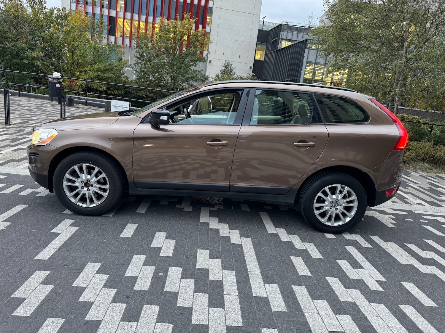 Used Volvo XC60 2009 for sale - 76198750: Photo 5