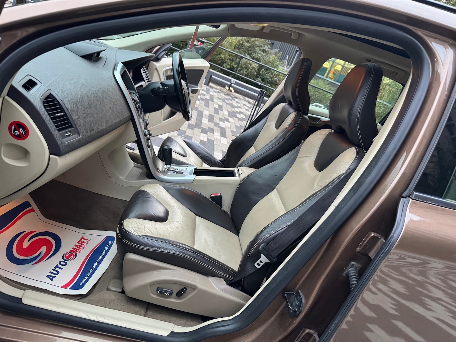 Used Volvo XC60 2009 for sale - 76198750: Photo 6