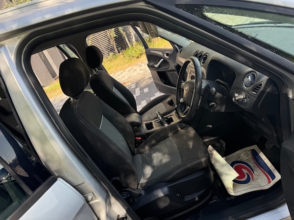 Used Ford Galaxy 2012 for sale - 75245990: Photo 18