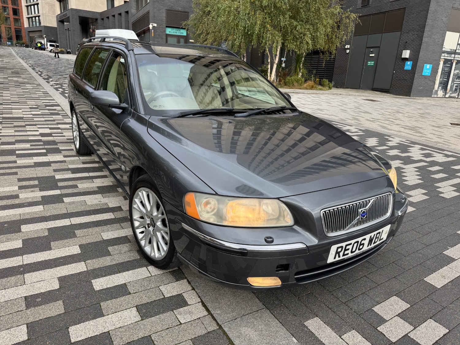Used Volvo V70 2006 for sale - 76335260: Photo 1