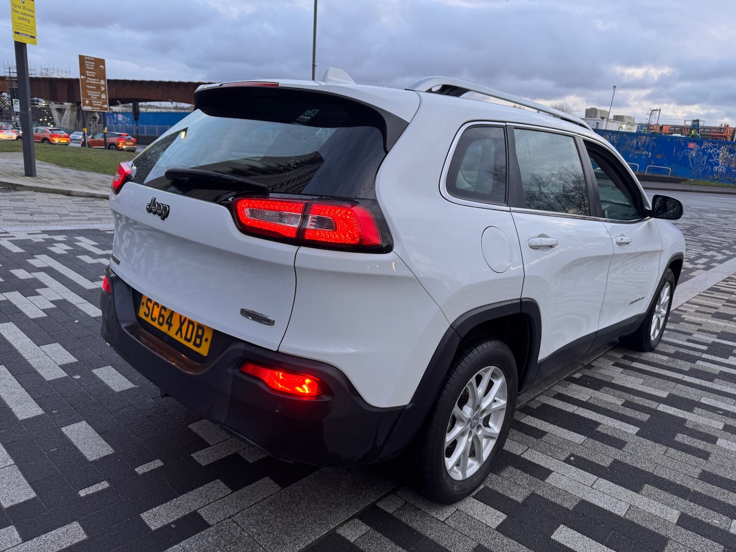 Used Jeep Cherokee 2015 for sale - 77189576: Photo 14