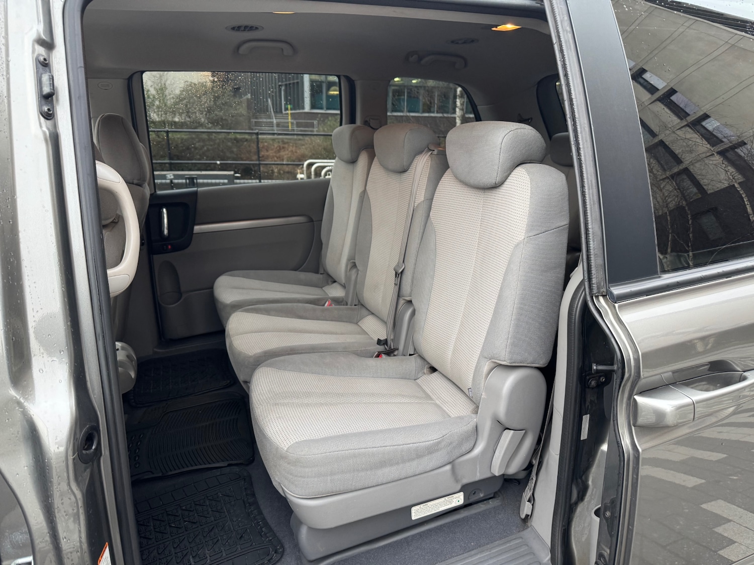 Used Kia Sedona 2011 for sale - 77807492: Photo 17