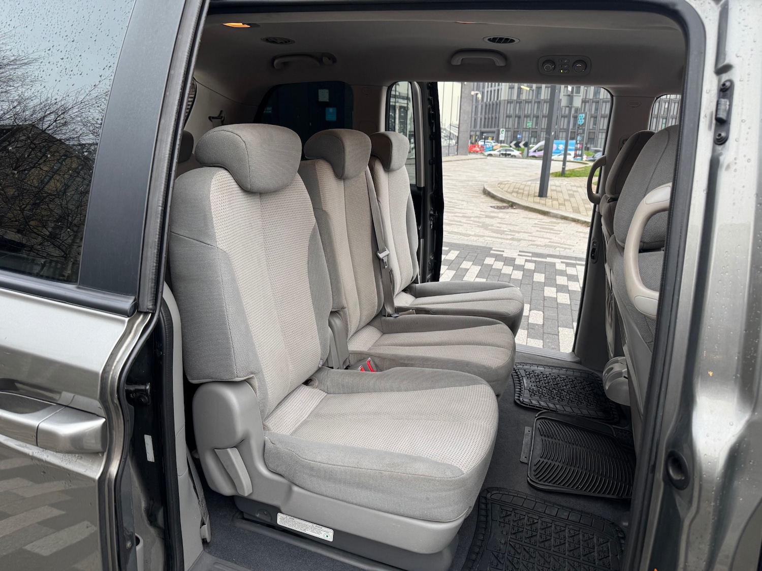 Used Kia Sedona 2011 for sale - 77807492: Photo 7