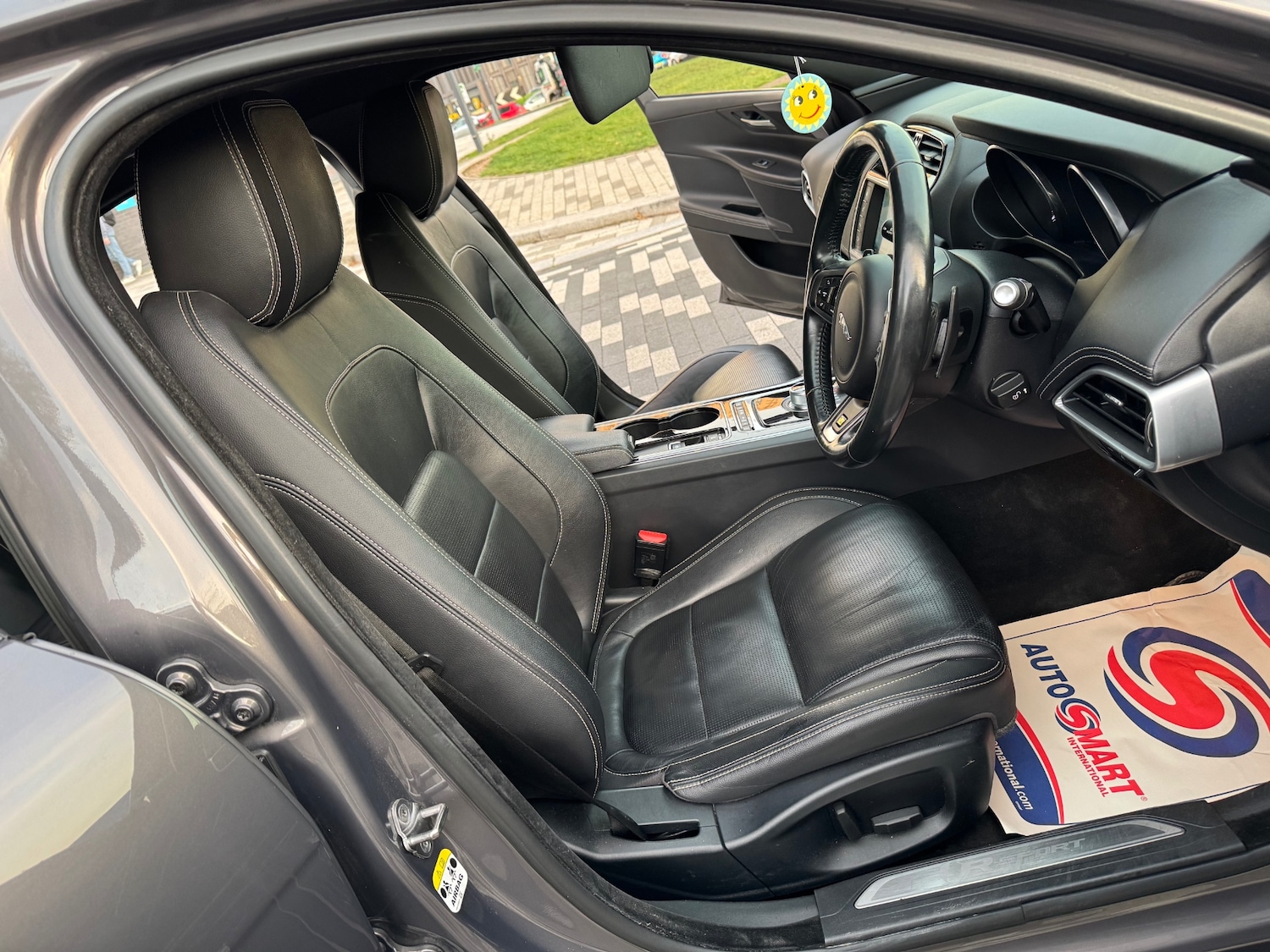 Used Jaguar XE 2016 for sale - 76407752: Photo 18