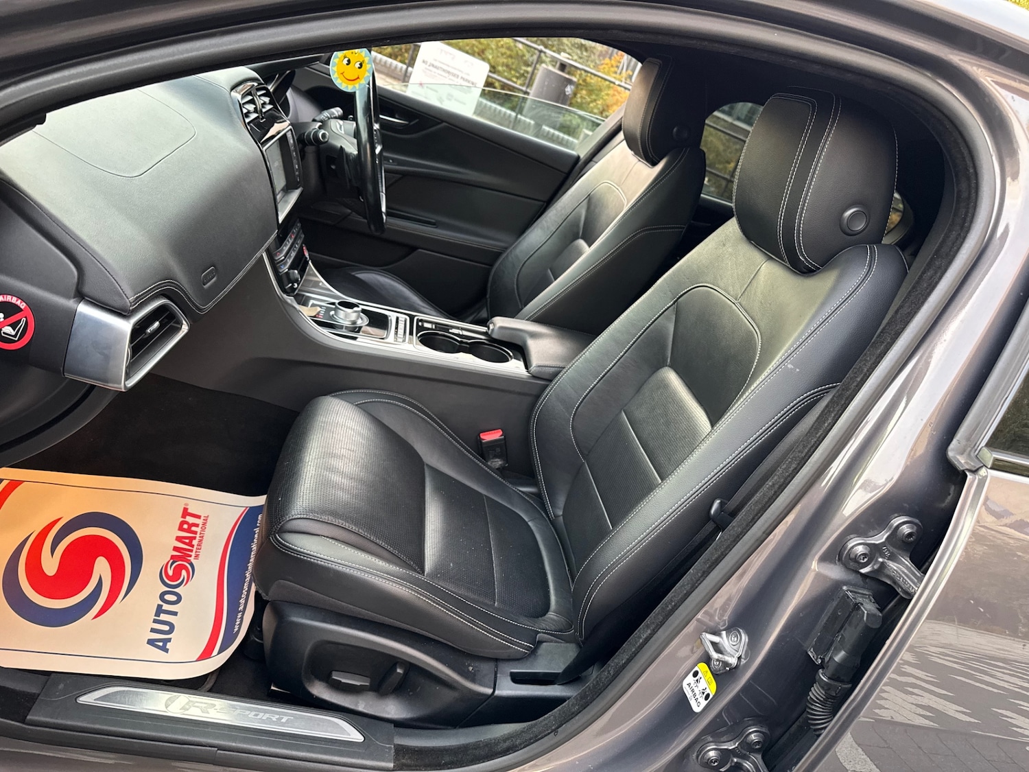 Used Jaguar XE 2016 for sale - 76407752: Photo 6