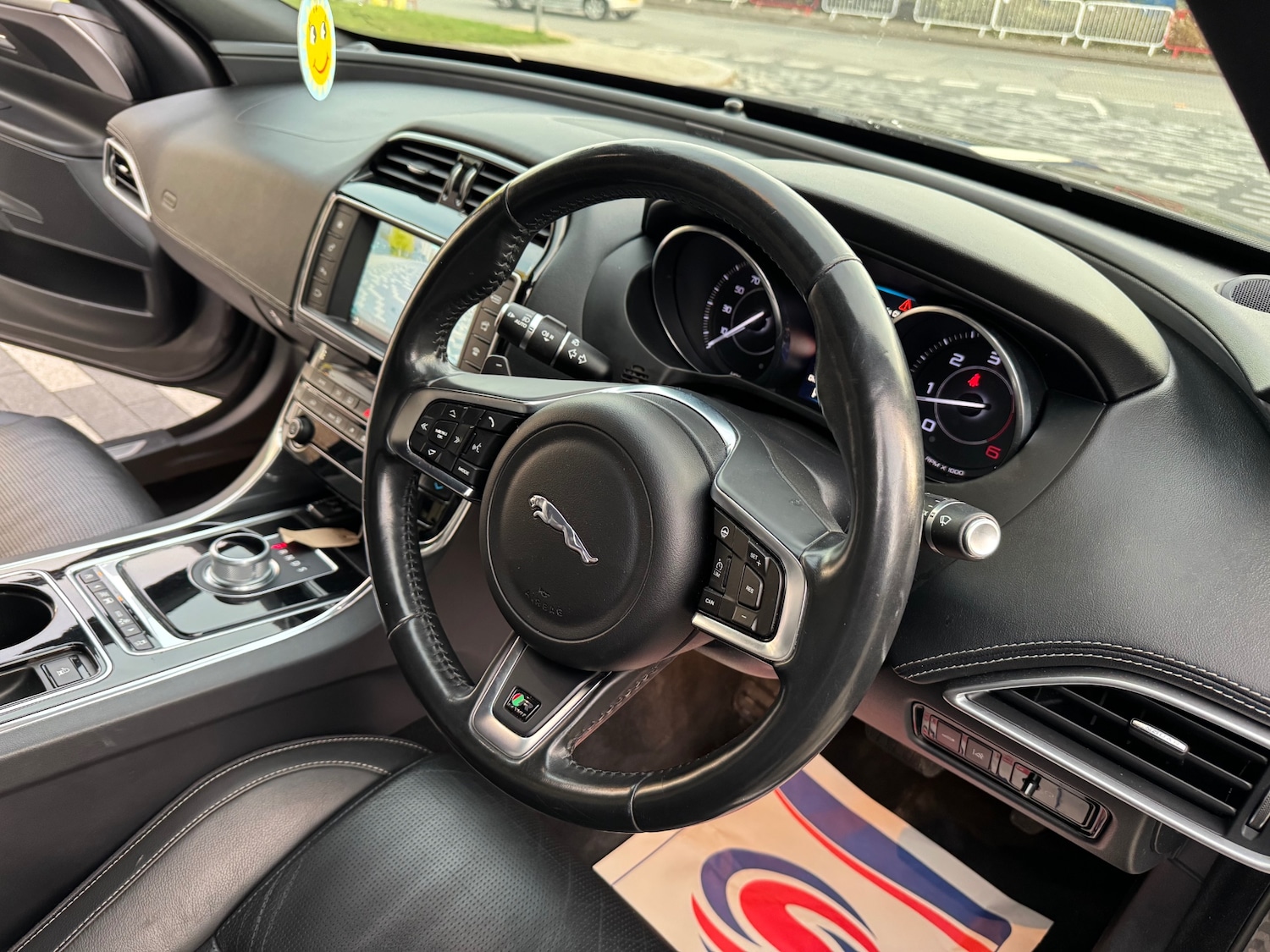 Used Jaguar XE 2016 for sale - 76407752: Photo 9