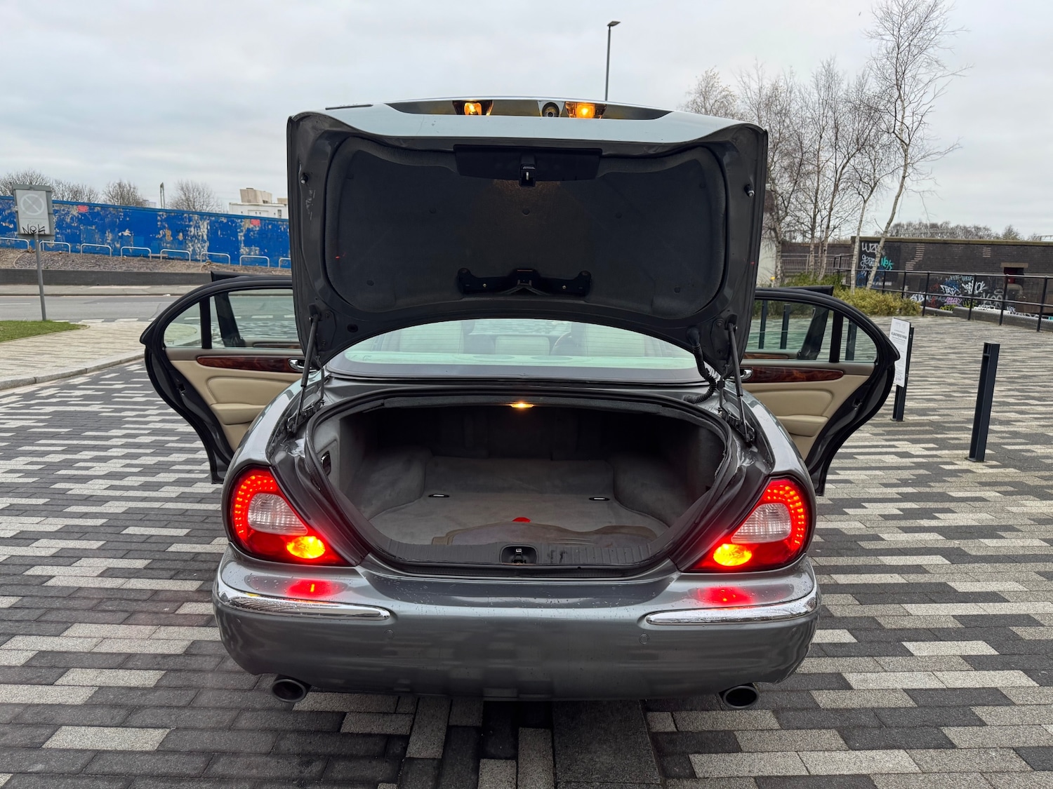 Used Jaguar XJ 2005 for sale - 77066301: Photo 10