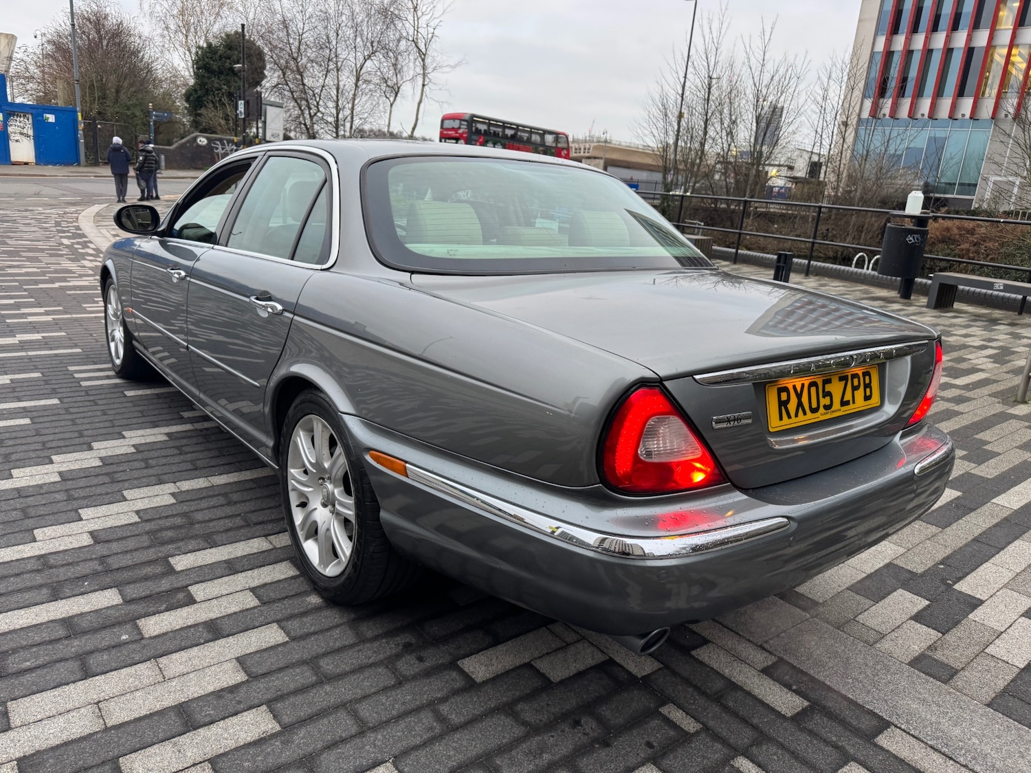 Used Jaguar XJ 2005 for sale - 77066301: Photo 15