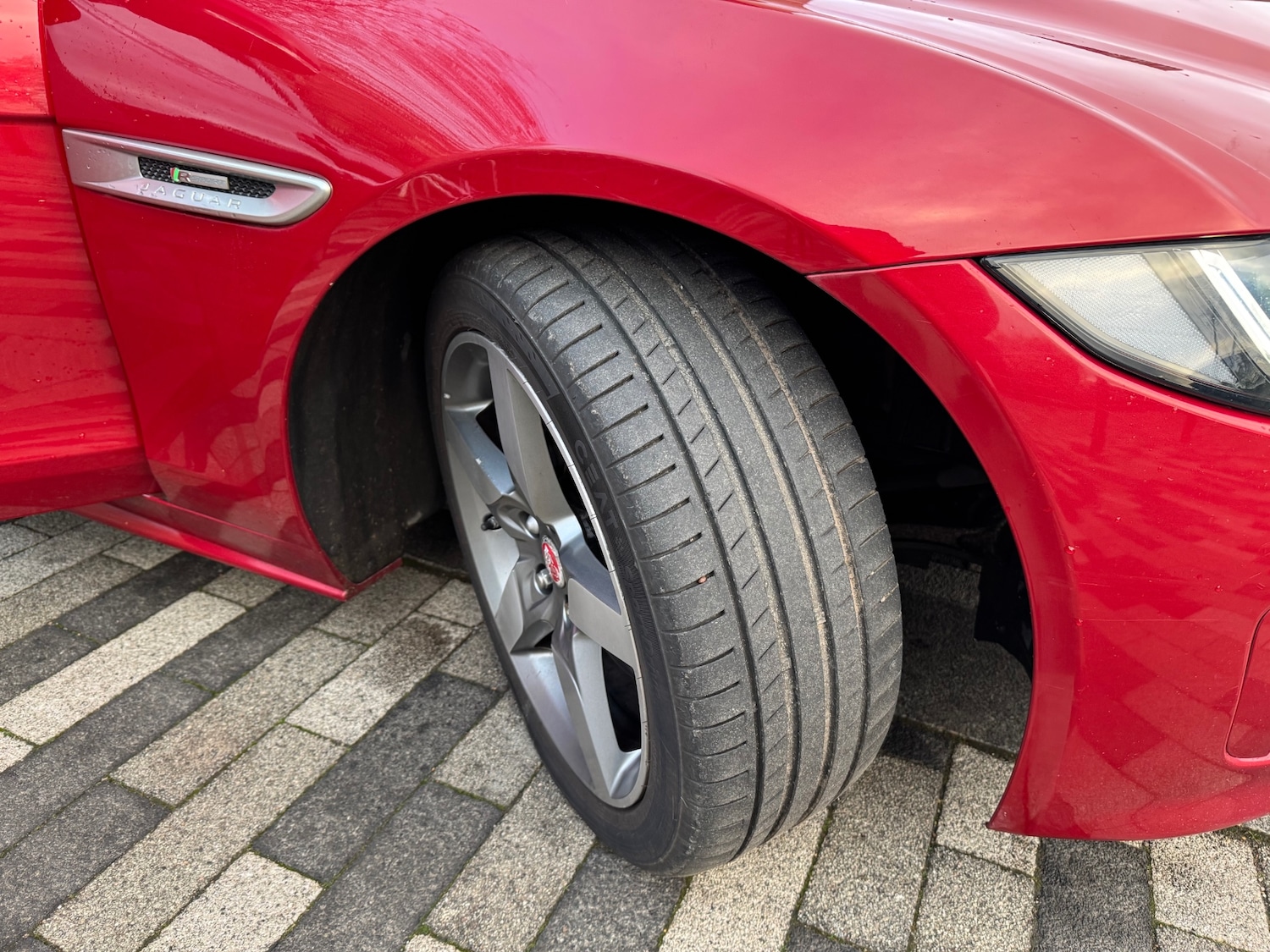 Used Jaguar XE 2015 for sale - 76882858: Photo 12