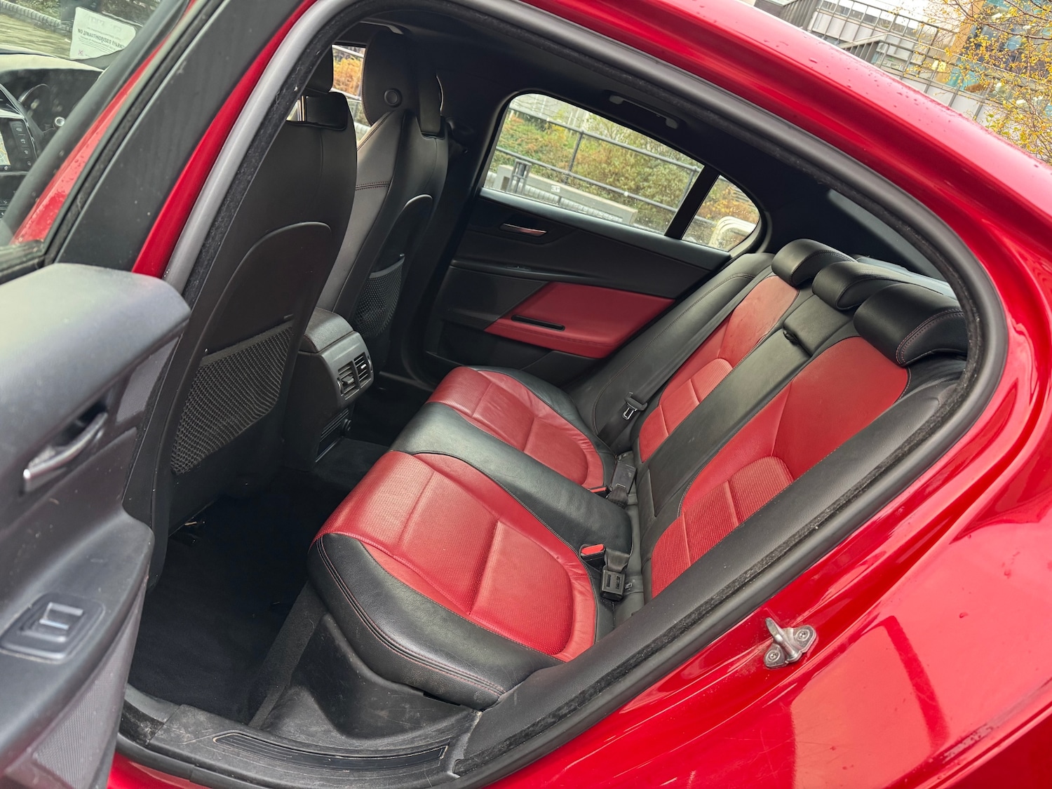 Used Jaguar XE 2015 for sale - 76882858: Photo 17