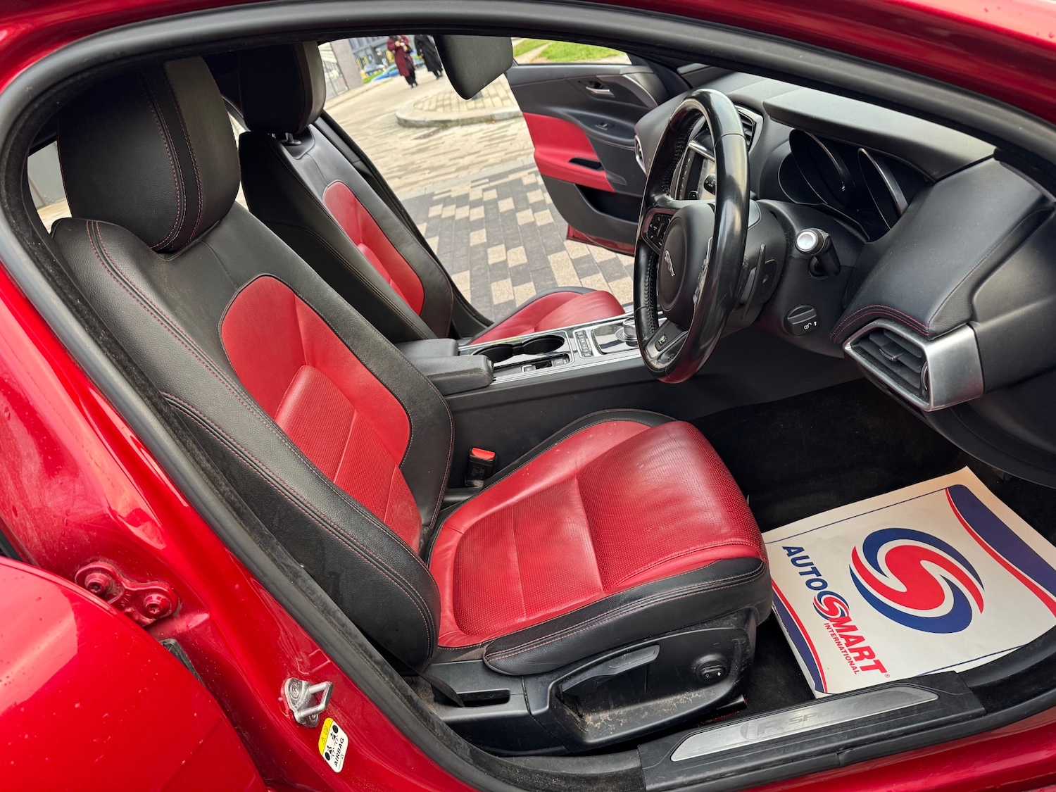 Used Jaguar XE 2015 for sale - 76882858: Photo 18