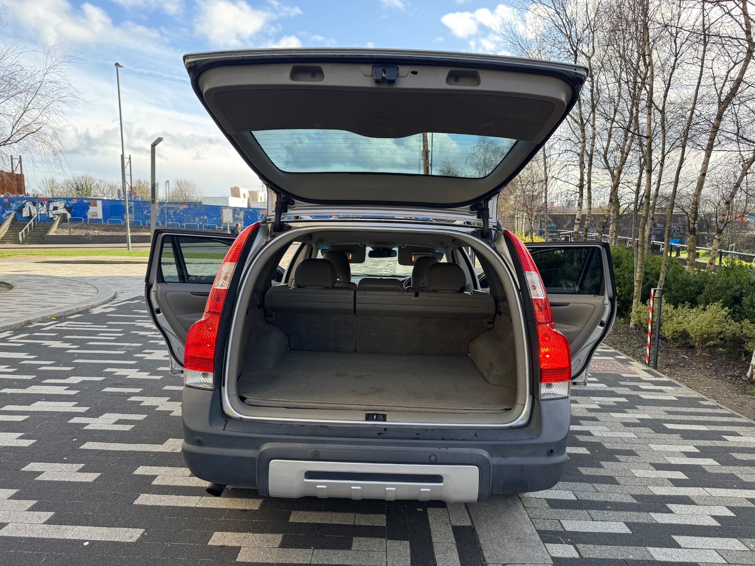 Used Volvo XC70 2005 for sale - 77881432: Photo 10