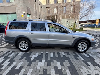 Used Volvo XC70 2005 for sale - 77881432: Photo