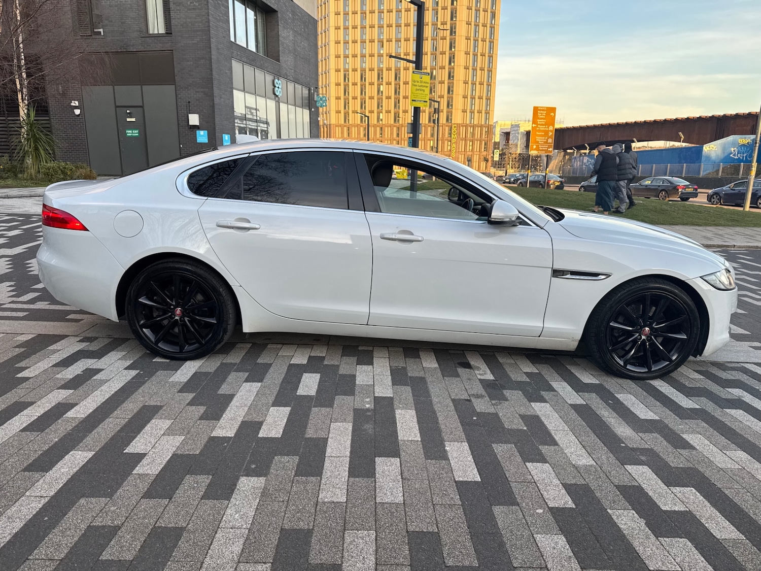 Used Jaguar XF 2017 for sale - 77656709: Photo 3