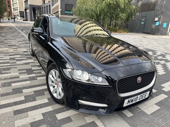 Used Jaguar XF 2018 for sale - 79531943: Photo