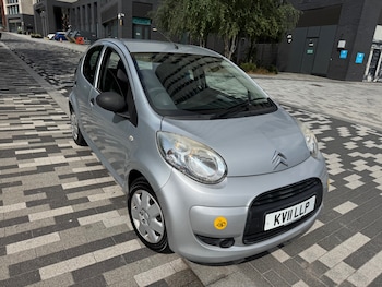 2011 (11) - 1.0i VT 5dr