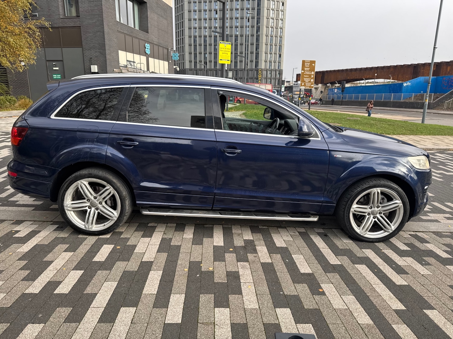 Used Audi Q7 2006 for sale - 76627277: Photo 3