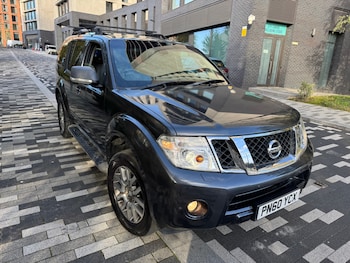 2010 (60) - 2.5 dCi Tekna 5dr Auto