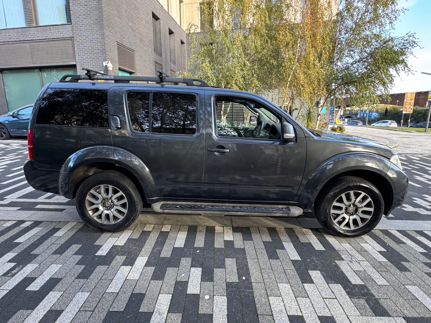 Used Nissan Pathfinder 2010 for sale - 76397254: Photo 3