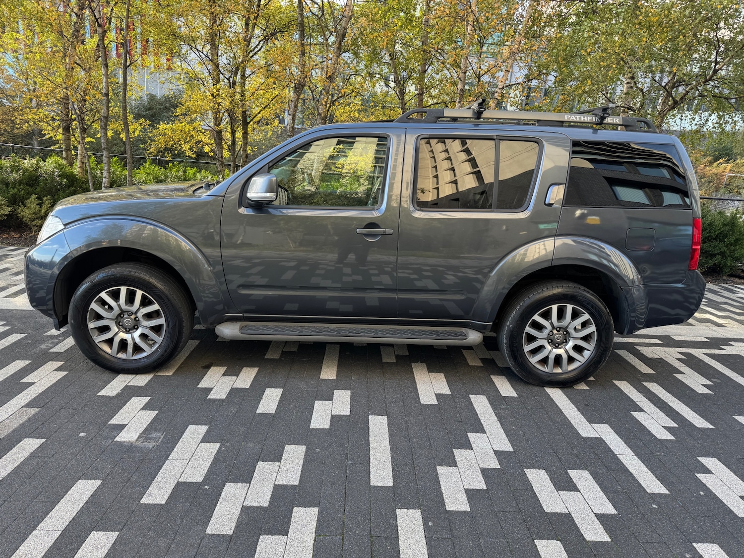 Used Nissan Pathfinder 2010 for sale - 76397254: Photo 5