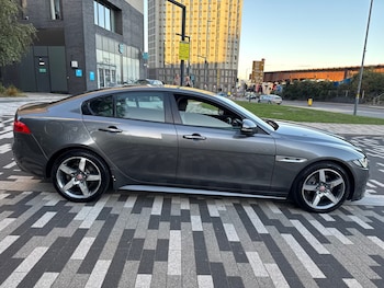 Used Jaguar XE 2015 for sale - 76071439: Photo 3