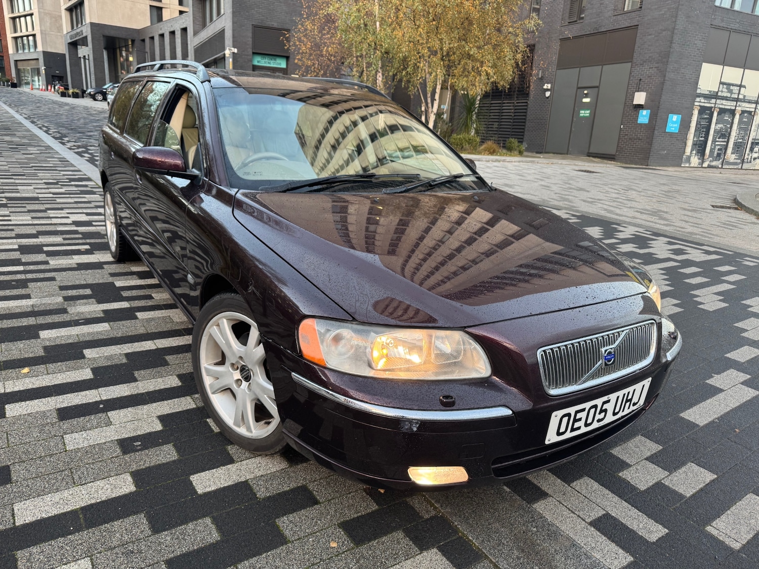 Used Volvo V70 2005 for sale - 76618937: Photo 1