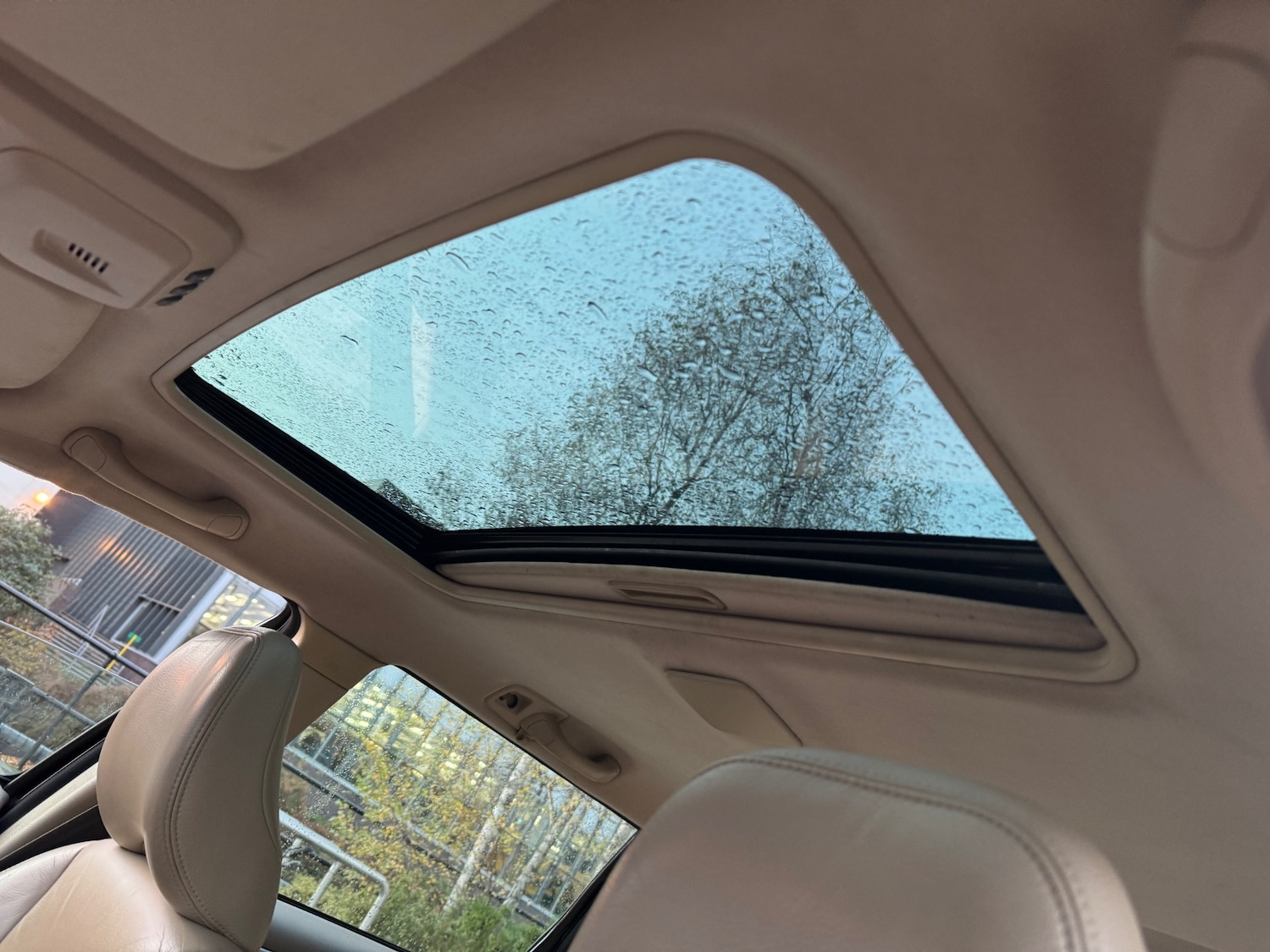 Used Volvo V70 2005 for sale - 76618937: Photo 19