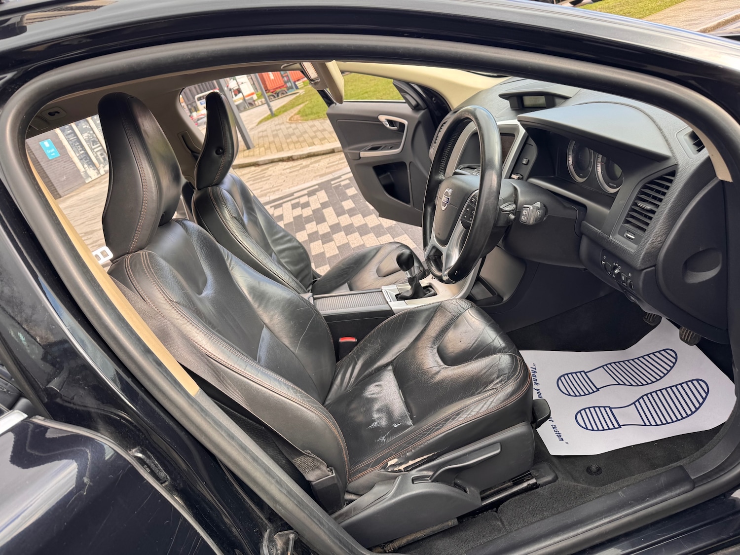 Used Volvo XC60 2010 for sale - 77522439: Photo 11