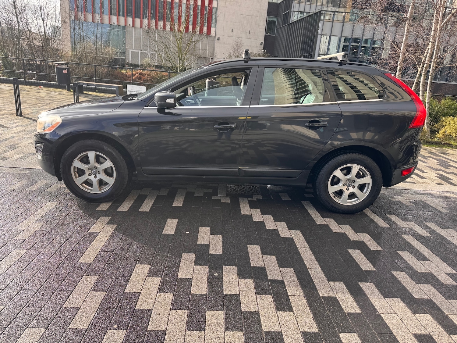 Used Volvo XC60 2010 for sale - 77522439: Photo 5