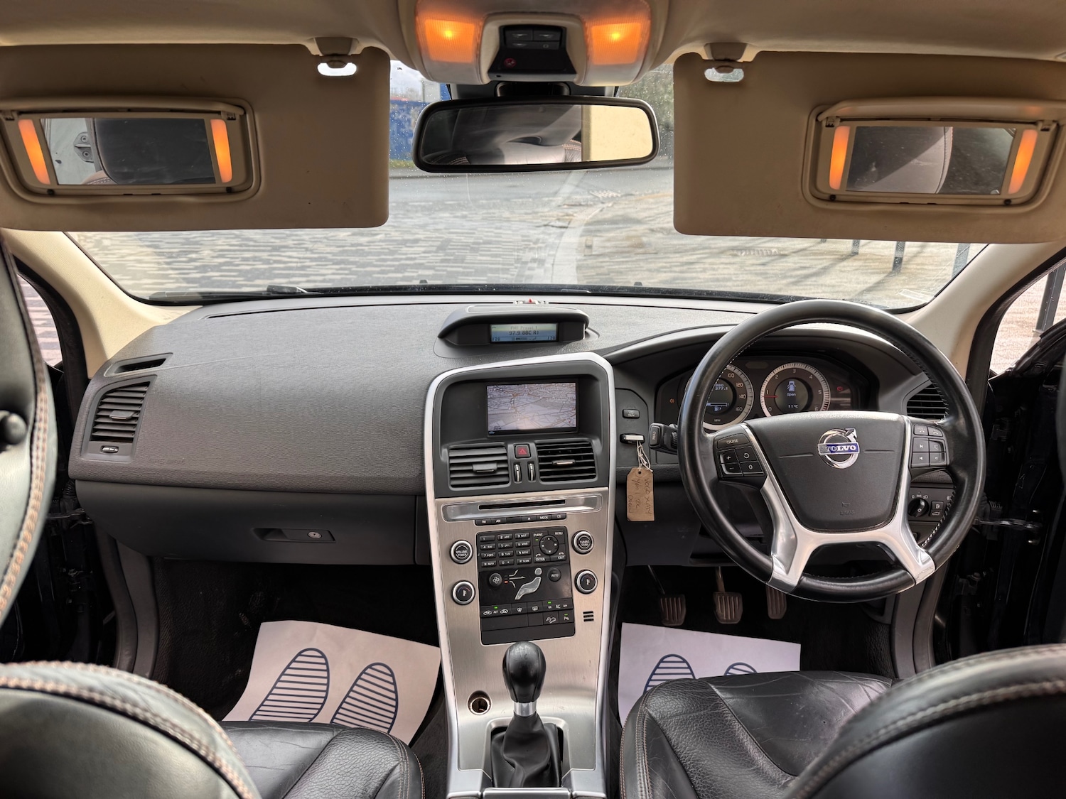 Used Volvo XC60 2010 for sale - 77522439: Photo 8