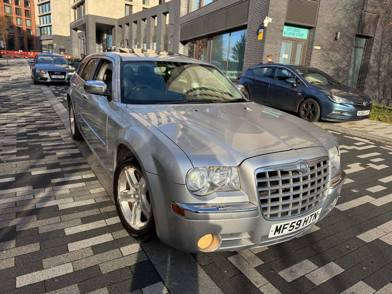 Used Chrysler 300C 2009 for sale - 76785484: Photo 1