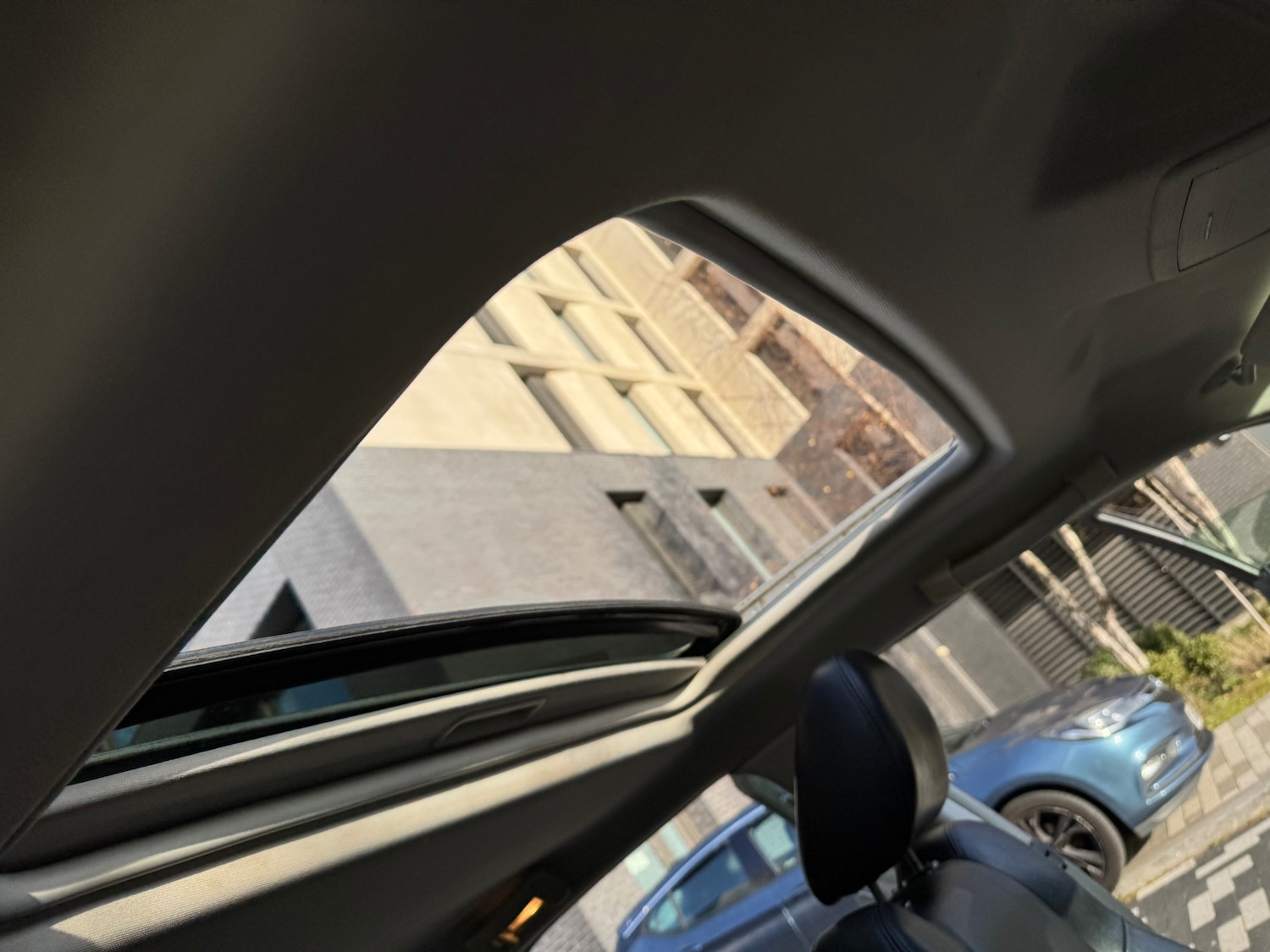 Used Chrysler 300C 2009 for sale - 76785484: Photo 11