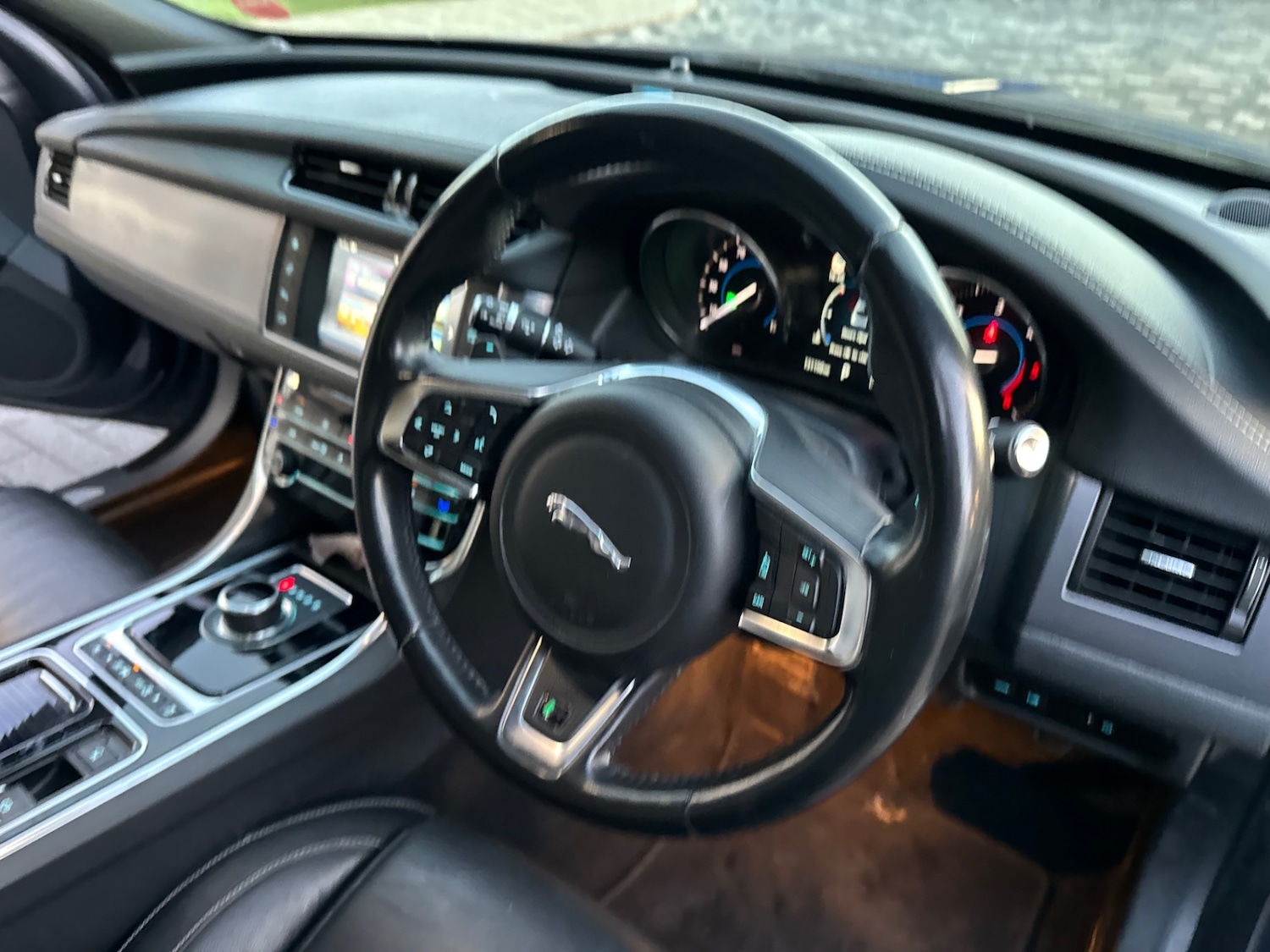 Used Jaguar XF 2017 for sale - 77082665: Photo 9